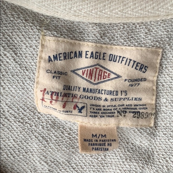 American eagle sweater - Picture 2 of 3